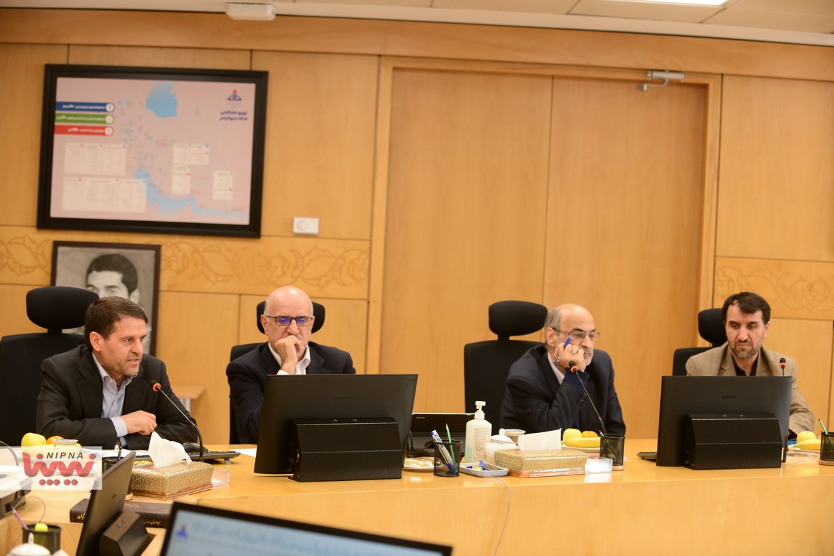 نشست صمیمی مدیران عامل ادوار شرکت ملی صناییع پتروشیمی 29