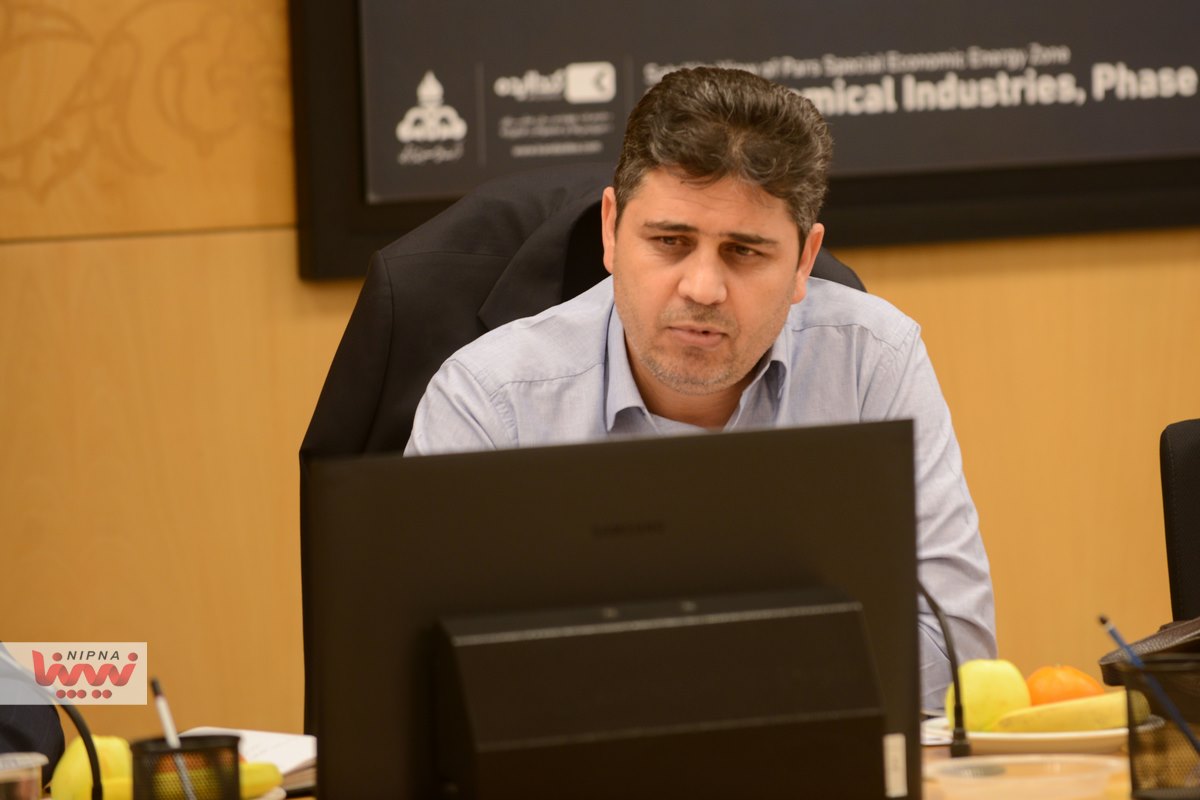 نشست هم اندیشی شصت سالگی صنعت پتروشیمی با حضور معاون وزیر نفت و مدیرعامل شرکت ملی صنایع پتروشیمی 14