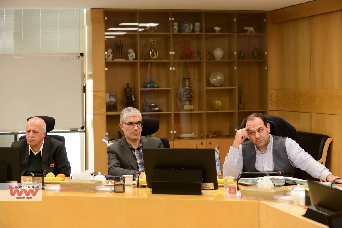 نشست هم اندیشی شصت سالگی صنعت پتروشیمی با حضور معاون وزیر نفت و مدیرعامل شرکت ملی صنایع پتروشیمی 23