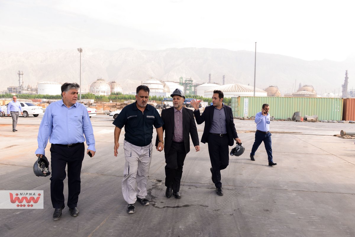 بازدید میدانی سرپرست مدیریت کنترل تولید شرکت ملی صنایع پتروشیمی از آخرین وضعیت پیشرفت اجرای پروژه های اسکله 12،11،10،9،8،7 و اسکله های 16 و 17 عسلویه 13
