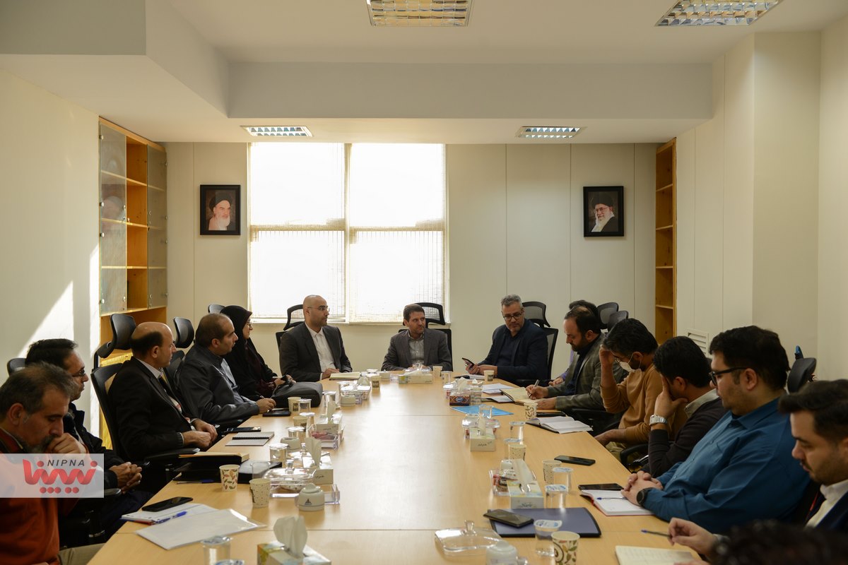 نشست تخصصی راهکارهای استفاده از SNG در صنعت پتروشیمی با حضور معاون وزیر نفت و مدیرعامل شرکت ملی صنایع پتروشیمی 3