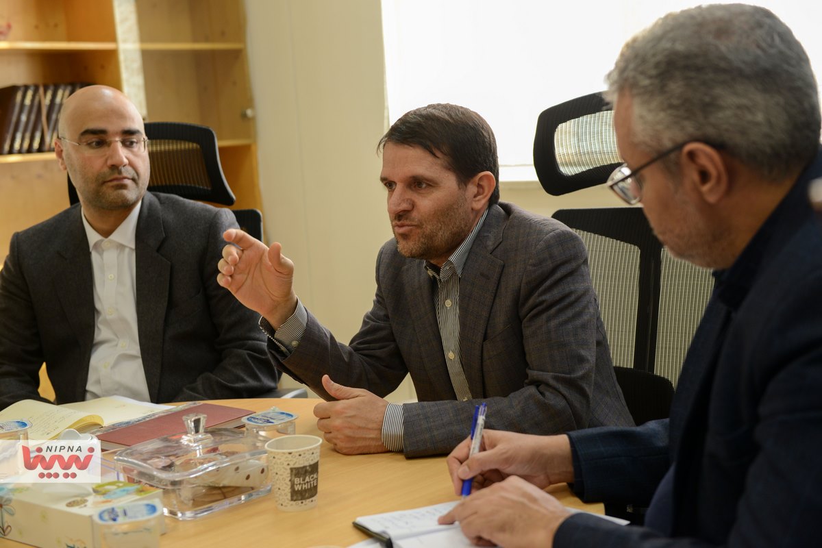 نشست تخصصی راهکارهای استفاده از SNG در صنعت پتروشیمی با حضور معاون وزیر نفت و مدیرعامل شرکت ملی صنایع پتروشیمی 4