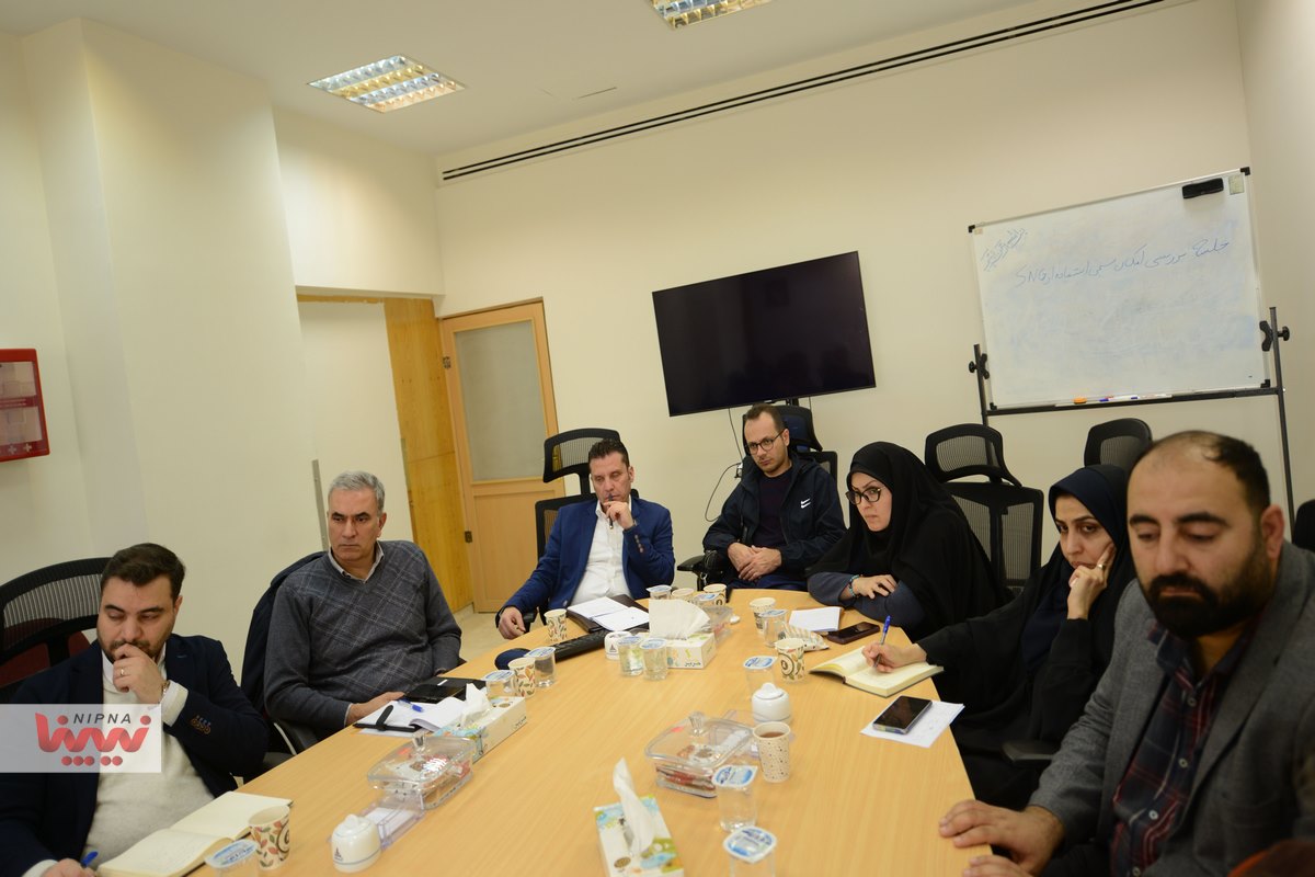 نشست تخصصی راهکارهای استفاده از SNG در صنعت پتروشیمی با حضور معاون وزیر نفت و مدیرعامل شرکت ملی صنایع پتروشیمی 7