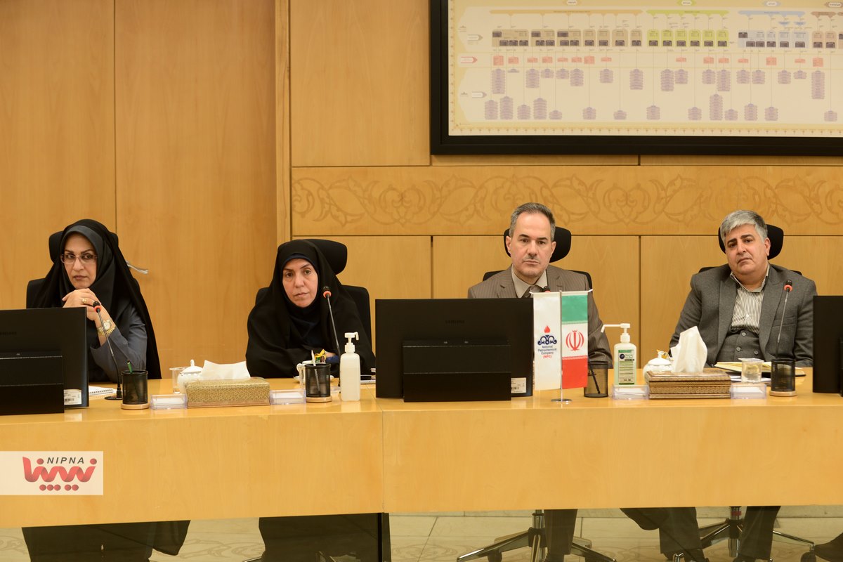 نشست مشترک نماینده NPC در هیئت مدیره هلدینگ خلیج فارس با مدیرعامل و مدیران شرکت ملی صنایع پتروشیمی 7