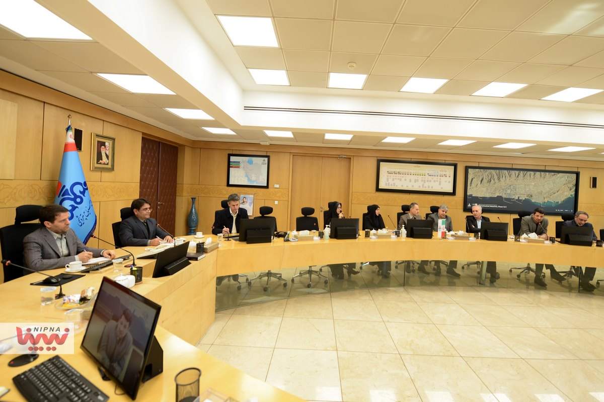 نشست مشترک نماینده NPC در هیئت مدیره هلدینگ خلیج فارس با مدیرعامل و مدیران شرکت ملی صنایع پتروشیمی 8