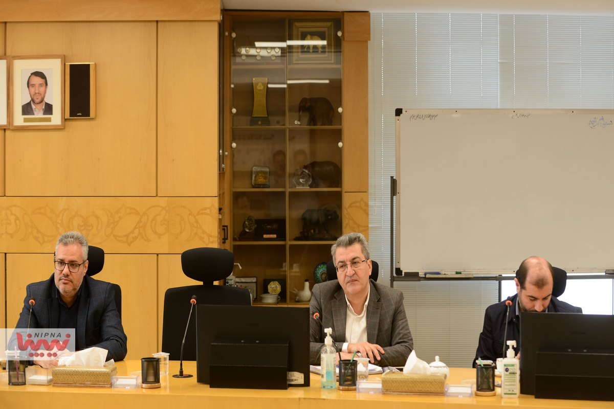 نشست مشترک نماینده NPC در هیئت مدیره هلدینگ خلیج فارس با مدیرعامل و مدیران شرکت ملی صنایع پتروشیمی 13