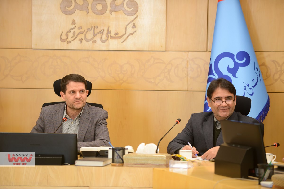 نشست مشترک نماینده NPC در هیئت مدیره هلدینگ خلیج فارس با مدیرعامل و مدیران شرکت ملی صنایع پتروشیمی 14