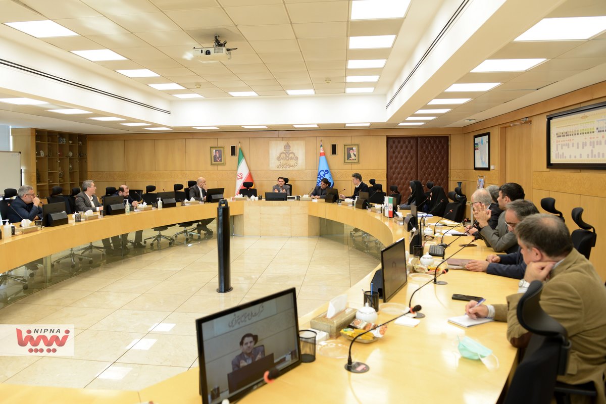 نشست مشترک نماینده NPC در هیئت مدیره هلدینگ خلیج فارس با مدیرعامل و مدیران شرکت ملی صنایع پتروشیمی 17