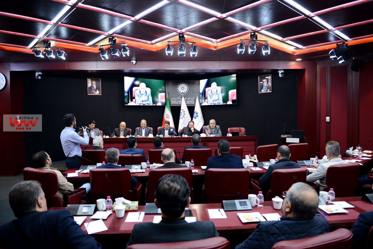 بررسی مشکلات فعالان اقتصادی در حوزه صنایع پتروشیمی 22