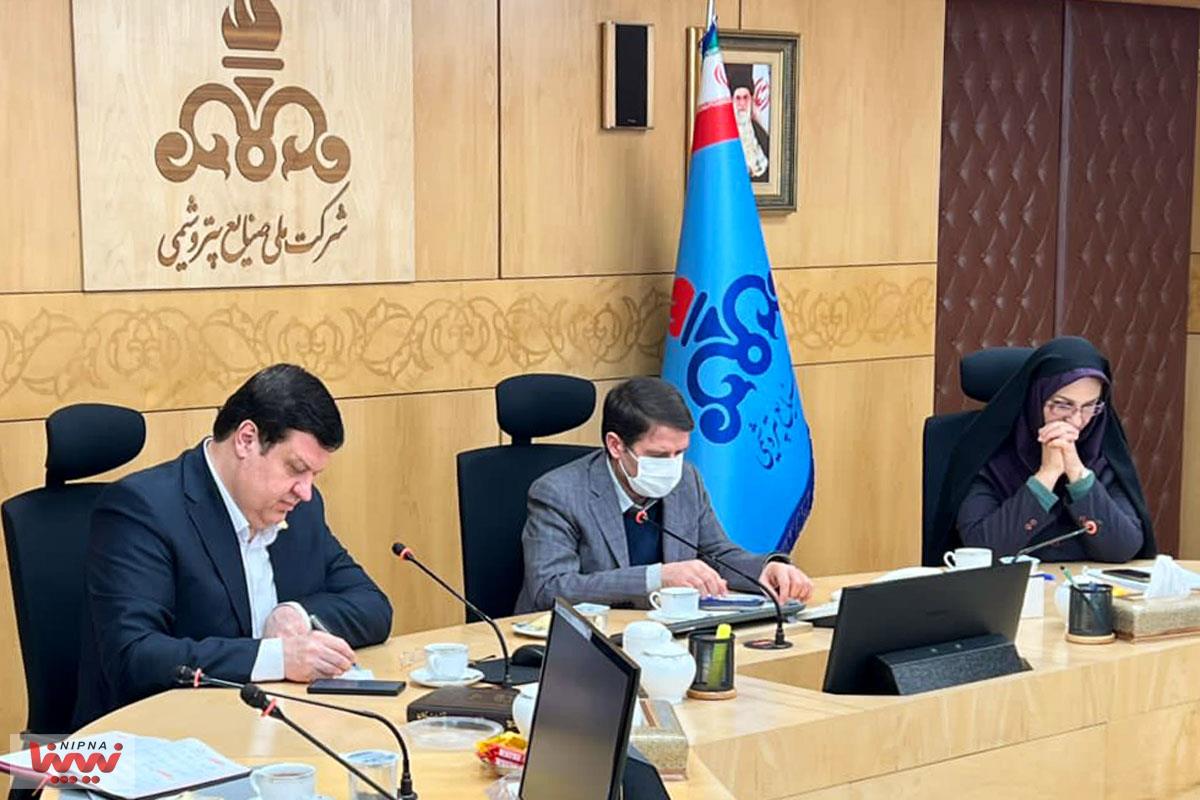 نشست اعضای هیئت مدیره شرکت ملی صنایع پتروشیمی با اعضای هیئت مدیره بانک ملت 4