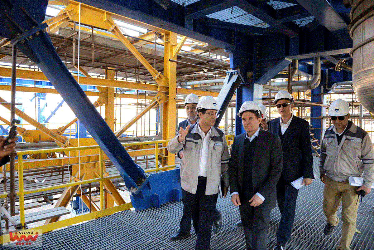 بازدید حسن عباس زاده معاون وزیر نفت و مدیرعامل شرکت ملی صنایع پتروشیمی از پارک پتروشیمی پتروناد 21