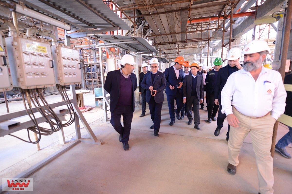 بازدید حسن عباس زاده معاون وزیر نفت و مدیرعامل شرکت ملی صنایع پتروشیمی ازطرح هایکو پتروشیمی کارون 2