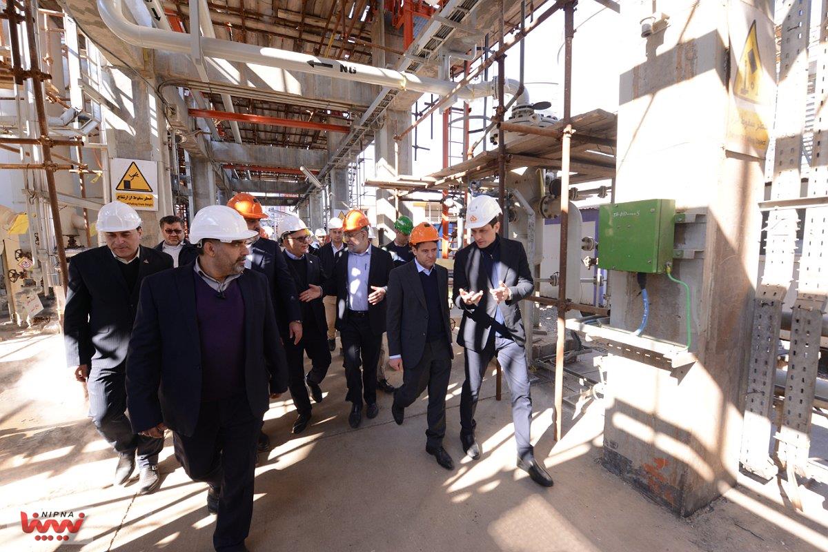 بازدید حسن عباس زاده معاون وزیر نفت و مدیرعامل شرکت ملی صنایع پتروشیمی ازطرح هایکو پتروشیمی کارون 5