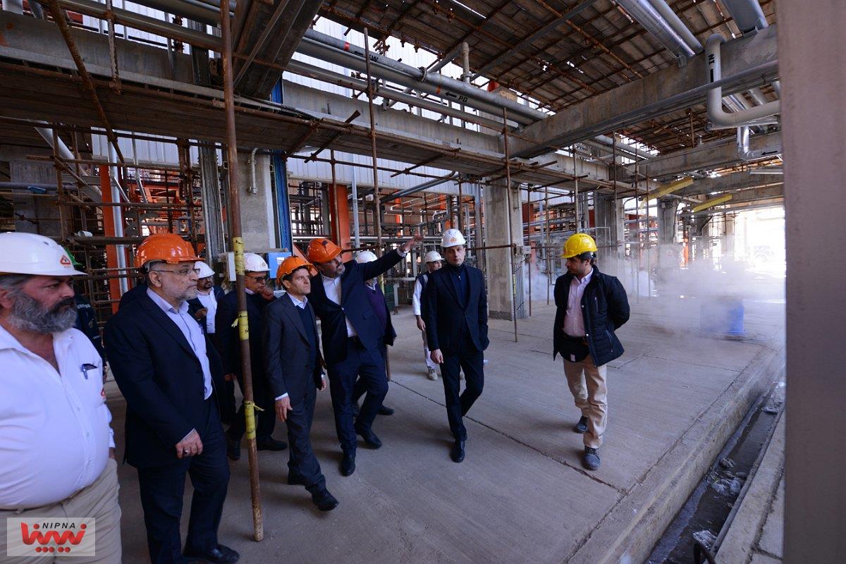 بازدید حسن عباس زاده معاون وزیر نفت و مدیرعامل شرکت ملی صنایع پتروشیمی ازطرح هایکو پتروشیمی کارون 10