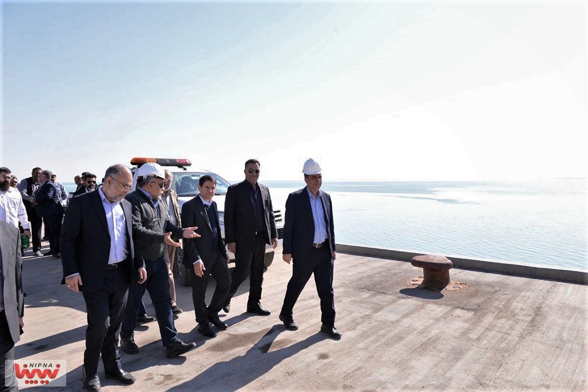 بازدید حسن عباس زاده معاون وزیر نفت و مدیرعامل شرکت ملی صنایع پتروشیمی از اسکله های شرکت پایانه ها و مخازن منطقه ویژه اقتصادی پتروشیمی ماهشهر 1