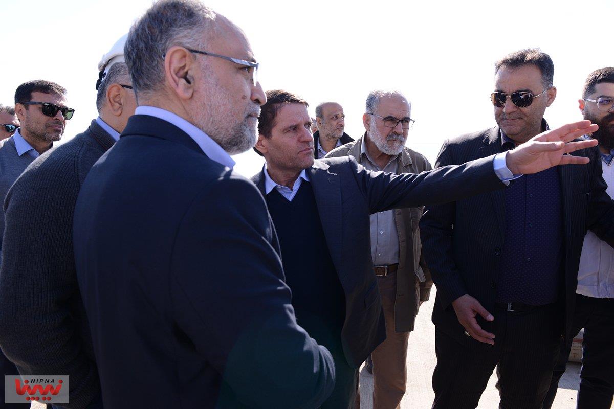 بازدید حسن عباس زاده معاون وزیر نفت و مدیرعامل شرکت ملی صنایع پتروشیمی از اسکله های شرکت پایانه ها و مخازن منطقه ویژه اقتصادی پتروشیمی ماهشهر 5