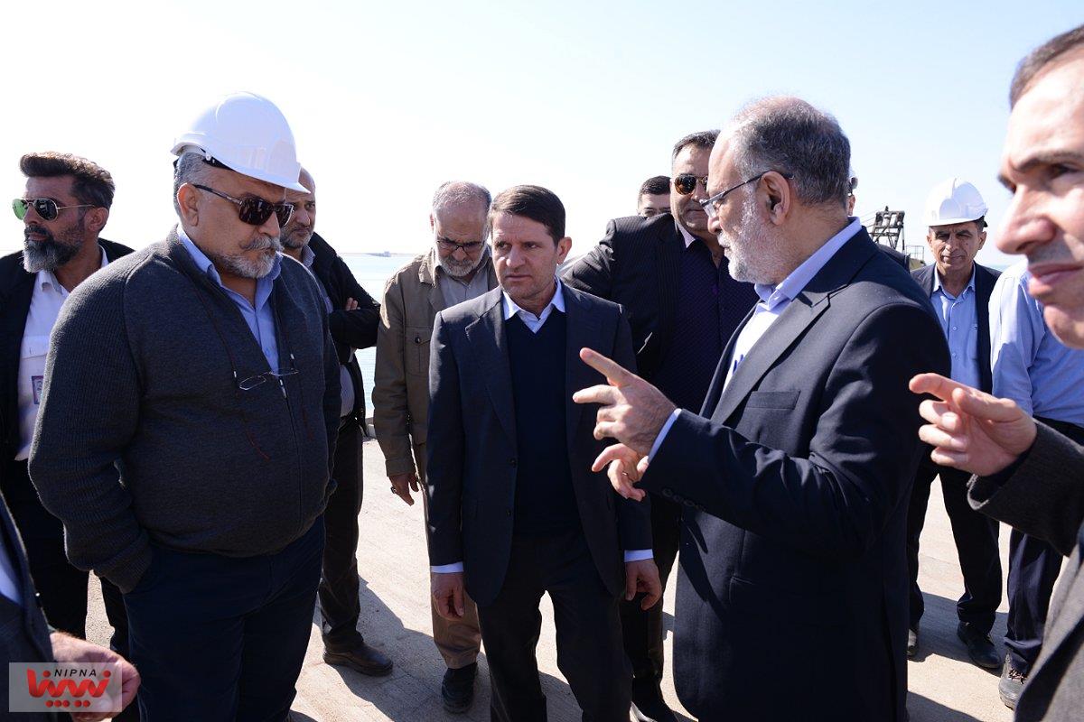 بازدید حسن عباس زاده معاون وزیر نفت و مدیرعامل شرکت ملی صنایع پتروشیمی از اسکله های شرکت پایانه ها و مخازن منطقه ویژه اقتصادی پتروشیمی ماهشهر 6