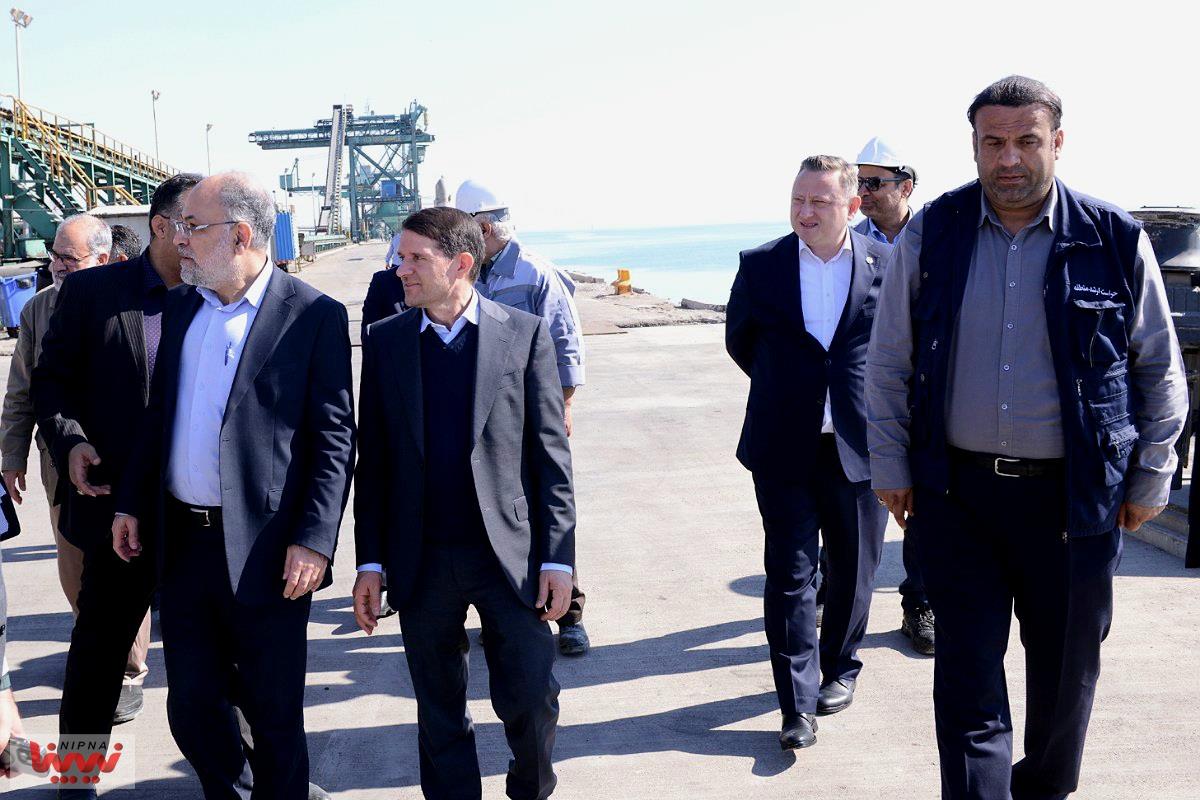 بازدید حسن عباس زاده معاون وزیر نفت و مدیرعامل شرکت ملی صنایع پتروشیمی از اسکله های شرکت پایانه ها و مخازن منطقه ویژه اقتصادی پتروشیمی ماهشهر 7