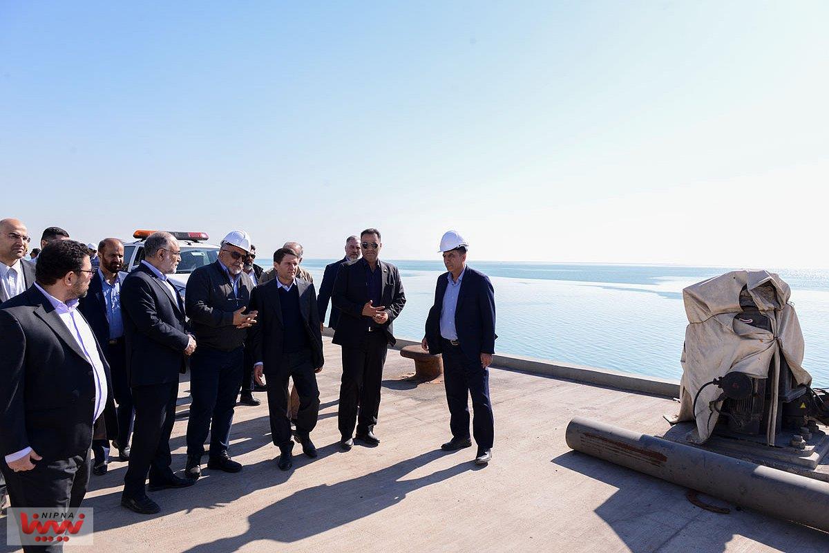 بازدید حسن عباس زاده معاون وزیر نفت و مدیرعامل شرکت ملی صنایع پتروشیمی از اسکله های شرکت پایانه ها و مخازن منطقه ویژه اقتصادی پتروشیمی ماهشهر 8