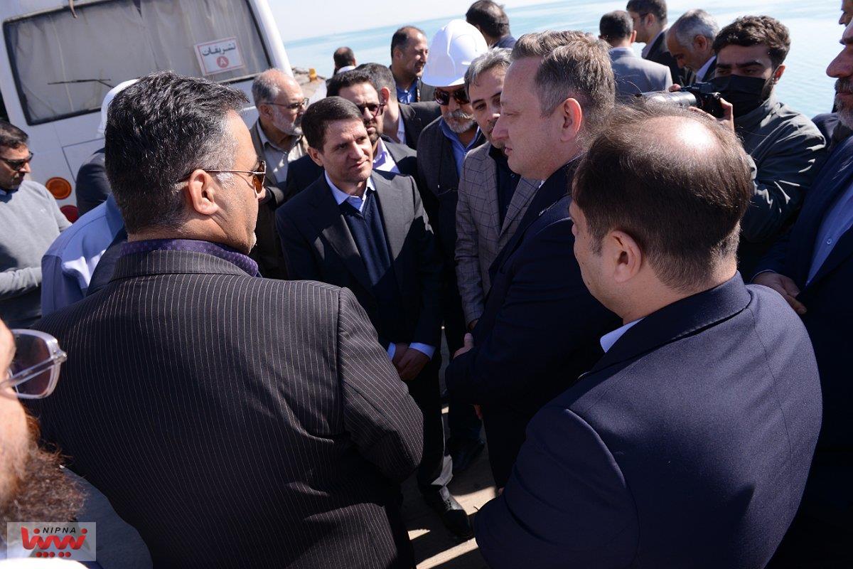 بازدید حسن عباس زاده معاون وزیر نفت و مدیرعامل شرکت ملی صنایع پتروشیمی از اسکله های شرکت پایانه ها و مخازن منطقه ویژه اقتصادی پتروشیمی ماهشهر 9