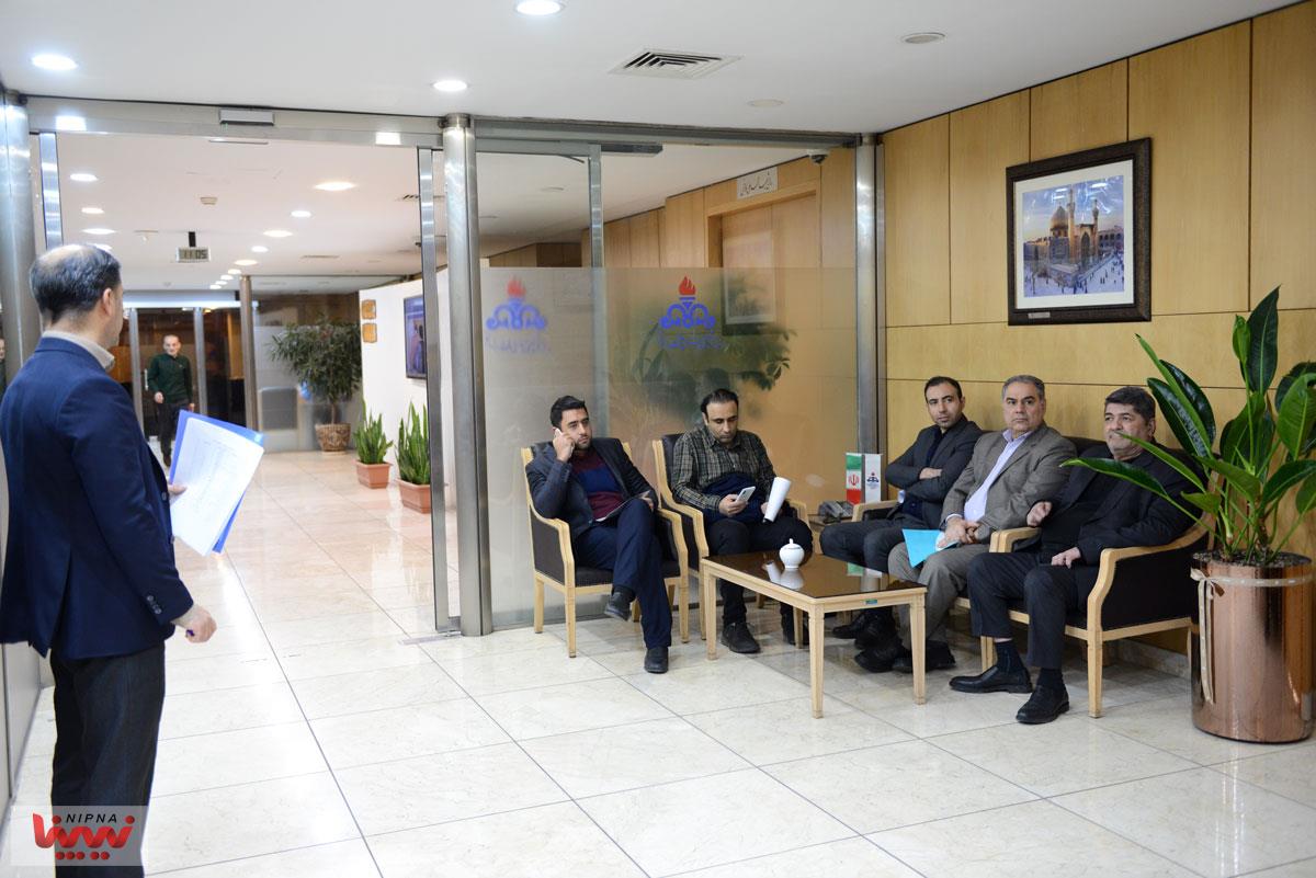 نشست میز خدمت با حضور معاون محترم وزیر نفت و مدیرعامل شرکت ملی صنایع پتروشیمی و مدیر محترم توسعه منابع انسانی 2