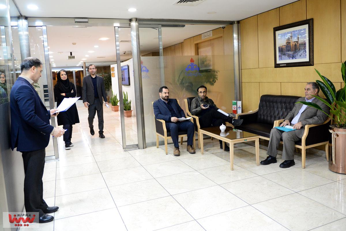 نشست میز خدمت با حضور معاون محترم وزیر نفت و مدیرعامل شرکت ملی صنایع پتروشیمی و مدیر محترم توسعه منابع انسانی 8