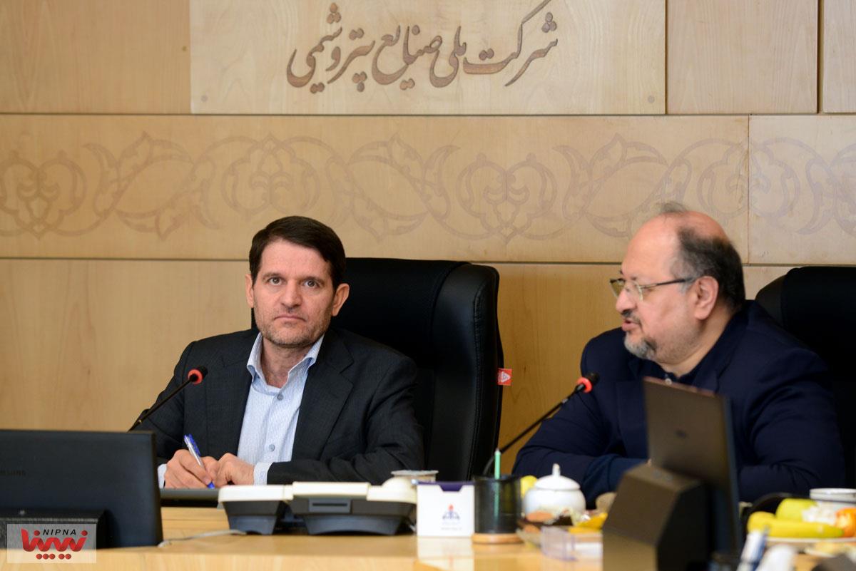 نشست معاون محترم وزیر نفت با مدیران عامل هلدینگ های پتروشیمی 1