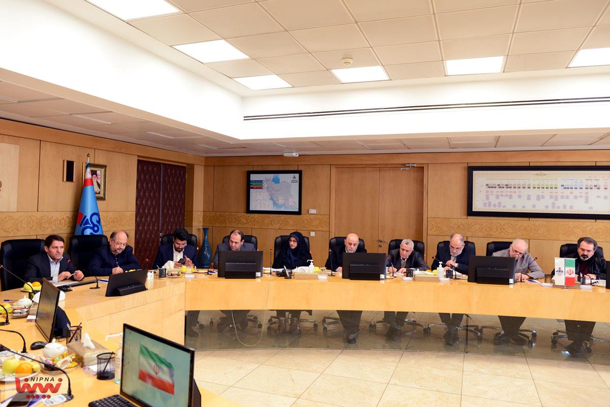 نشست معاون محترم وزیر نفت با مدیران عامل هلدینگ های پتروشیمی 4