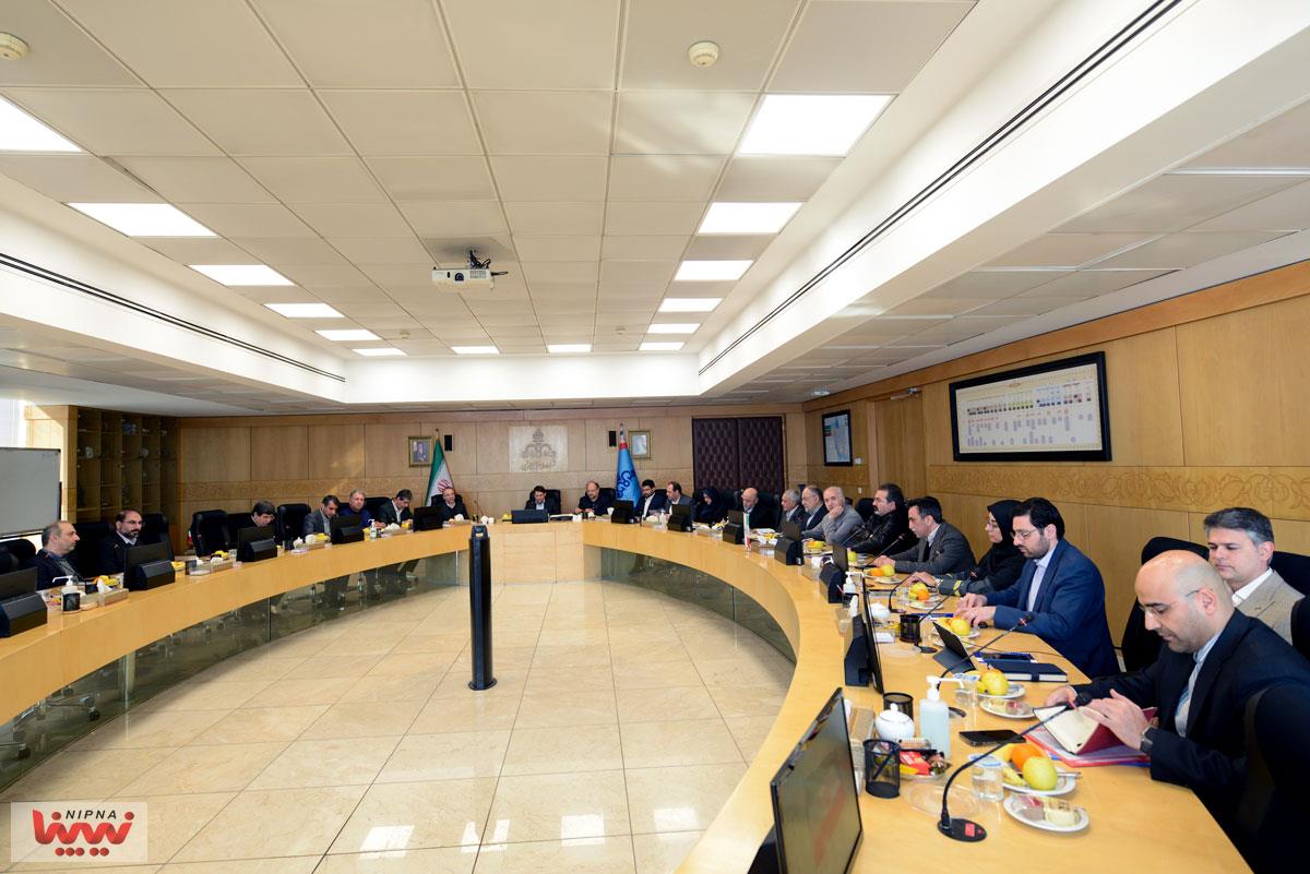 نشست معاون محترم وزیر نفت با مدیران عامل هلدینگ های پتروشیمی 10