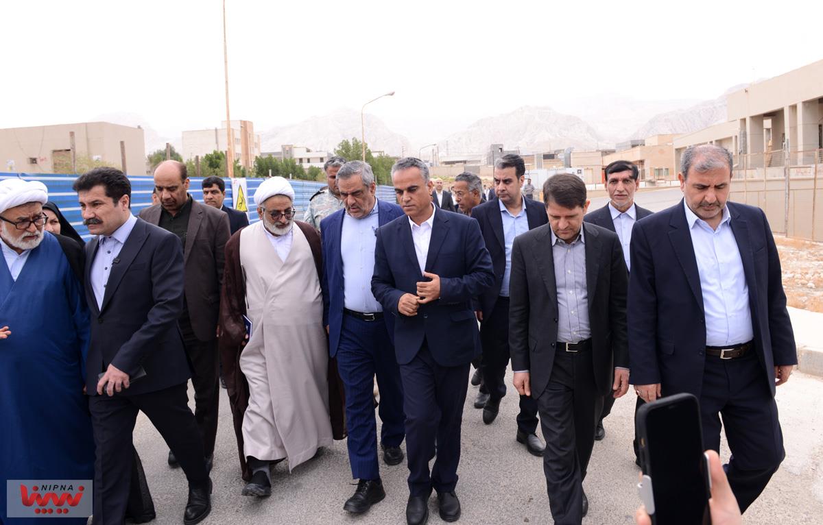 بازدید مدیرعامل شرکت ملی صنایع پتروشیمی از بیمارستان در شهرستان ماهشهر 8