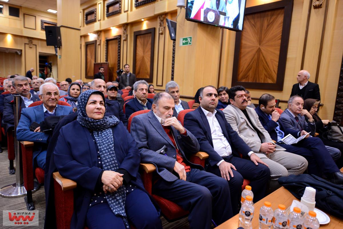 آیین بزرگداشت محمدرضا نعمت زاده به همت اتحادیه صادرکنندگان فرآورده های نفت، گاز و پتروشیمی برگزار شد 40