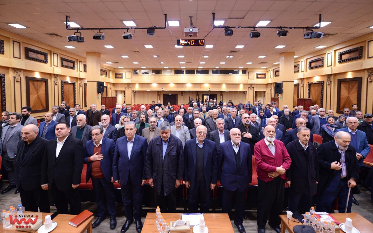 آیین بزرگداشت محمدرضا نعمت زاده به همت اتحادیه صادرکنندگان فرآورده های نفت، گاز و پتروشیمی برگزار شد 42