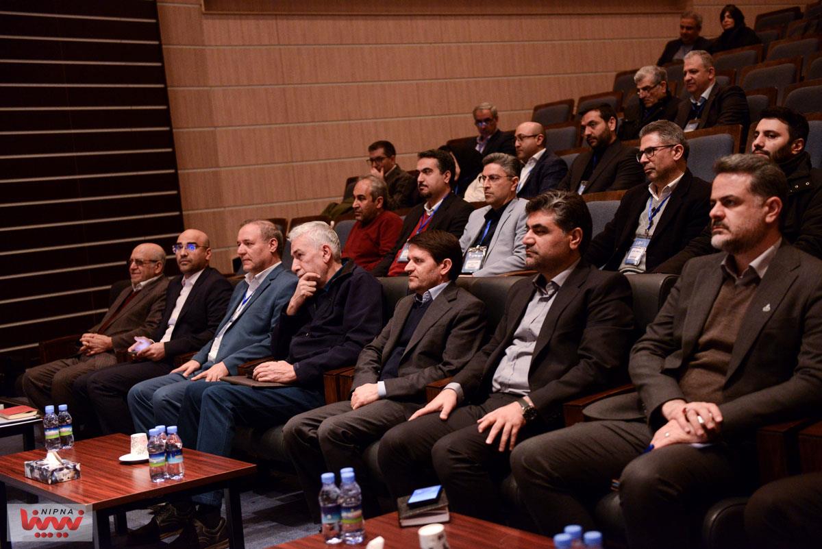 امضای تفاهم نامه میان شرکت پژوهش و فناوری پتروشیمی و طرح پتروشیمی لورچ 26