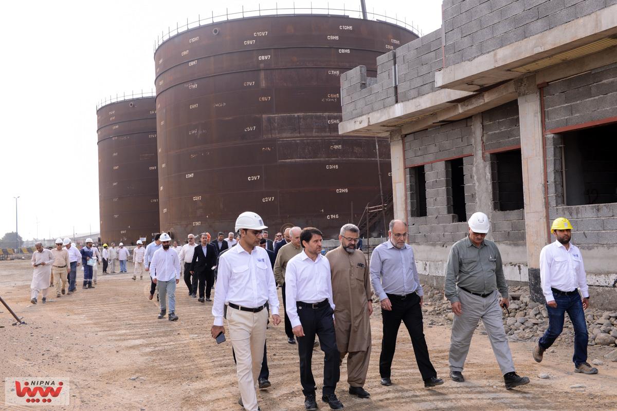 بازدید مدیرعامل شرکت ملی صنایع پتروشیمی از مخازن ذخیره اسکله های بارگیری و آبگیر وآب شیرین کن بندر شهید بهشتی و یوتیلتی متمرکز 31
