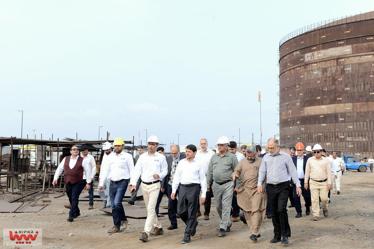 بازدید مدیرعامل شرکت ملی صنایع پتروشیمی از مخازن ذخیره اسکله های بارگیری و آبگیر وآب شیرین کن بندر شهید بهشتی و یوتیلتی متمرکز 37