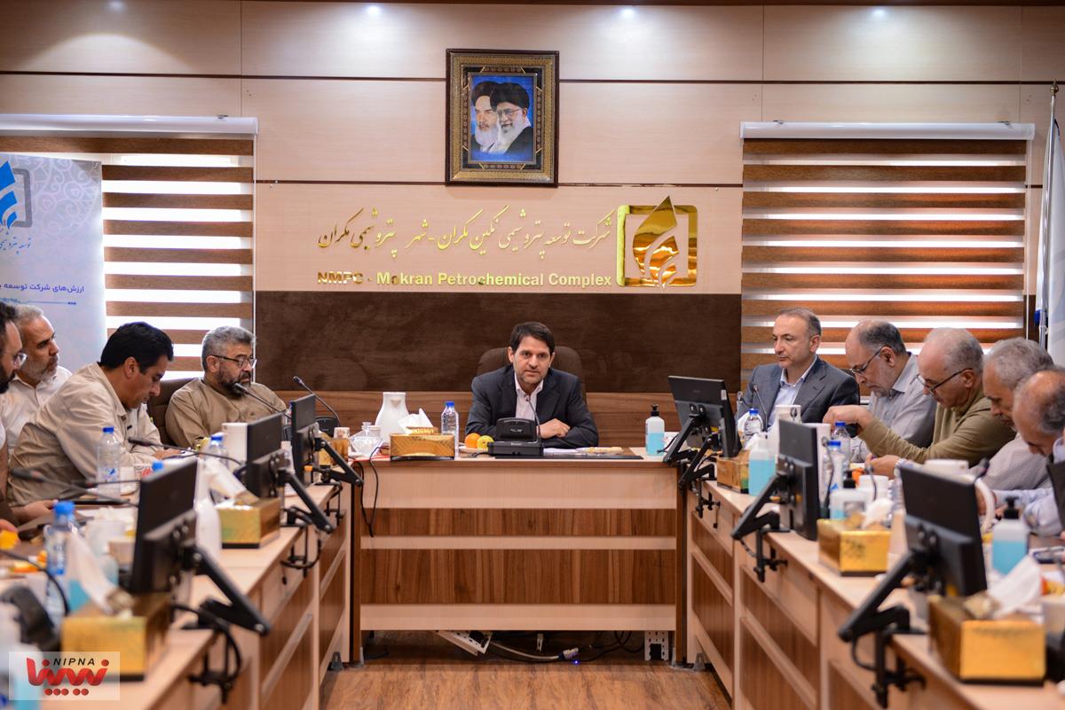 جلسه با مدیران طرح های پتروشیمی در منطقه مکران 1