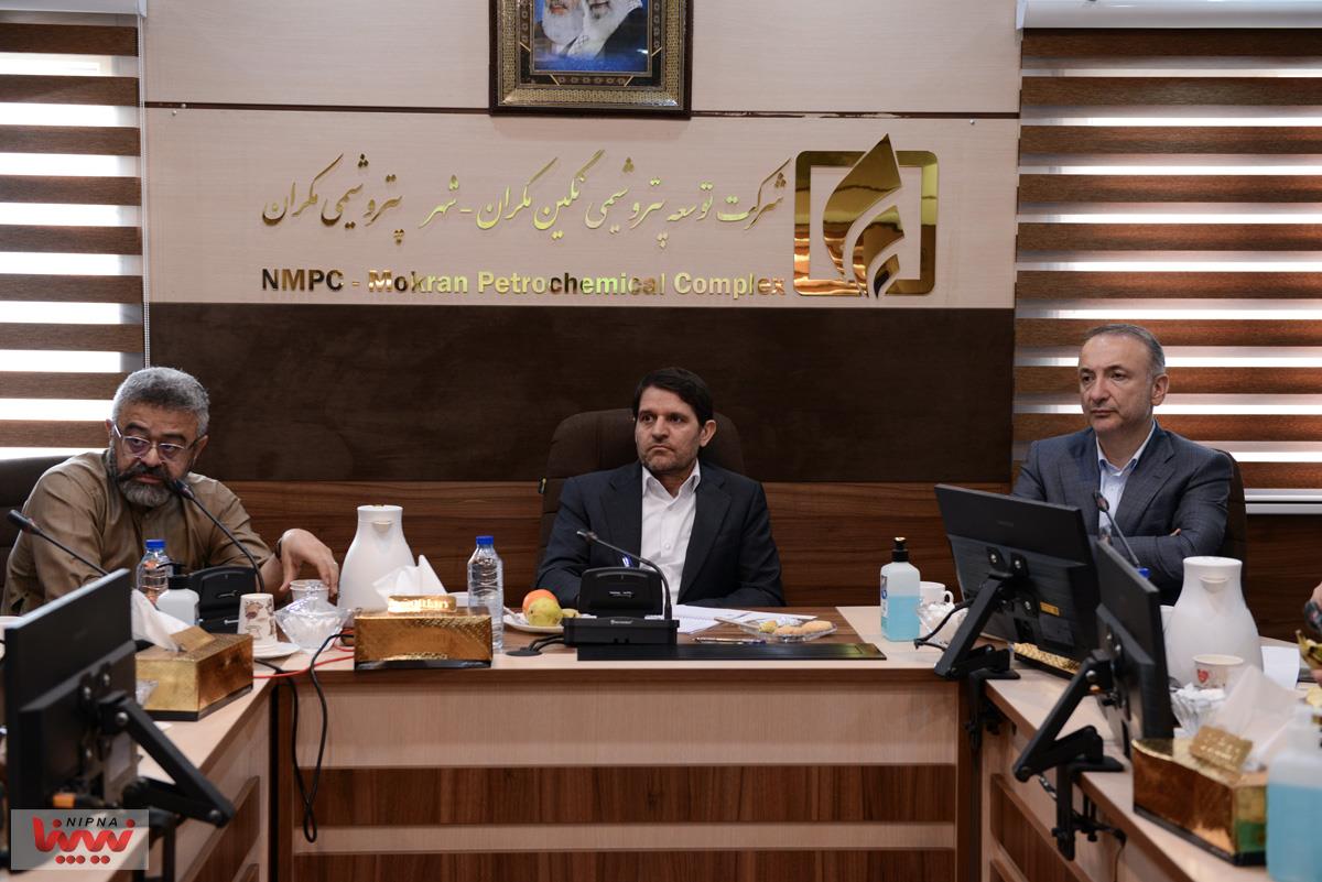 جلسه با مدیران طرح های پتروشیمی در منطقه مکران 7