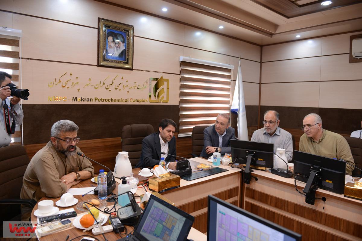 جلسه با مدیران طرح های پتروشیمی در منطقه مکران 11