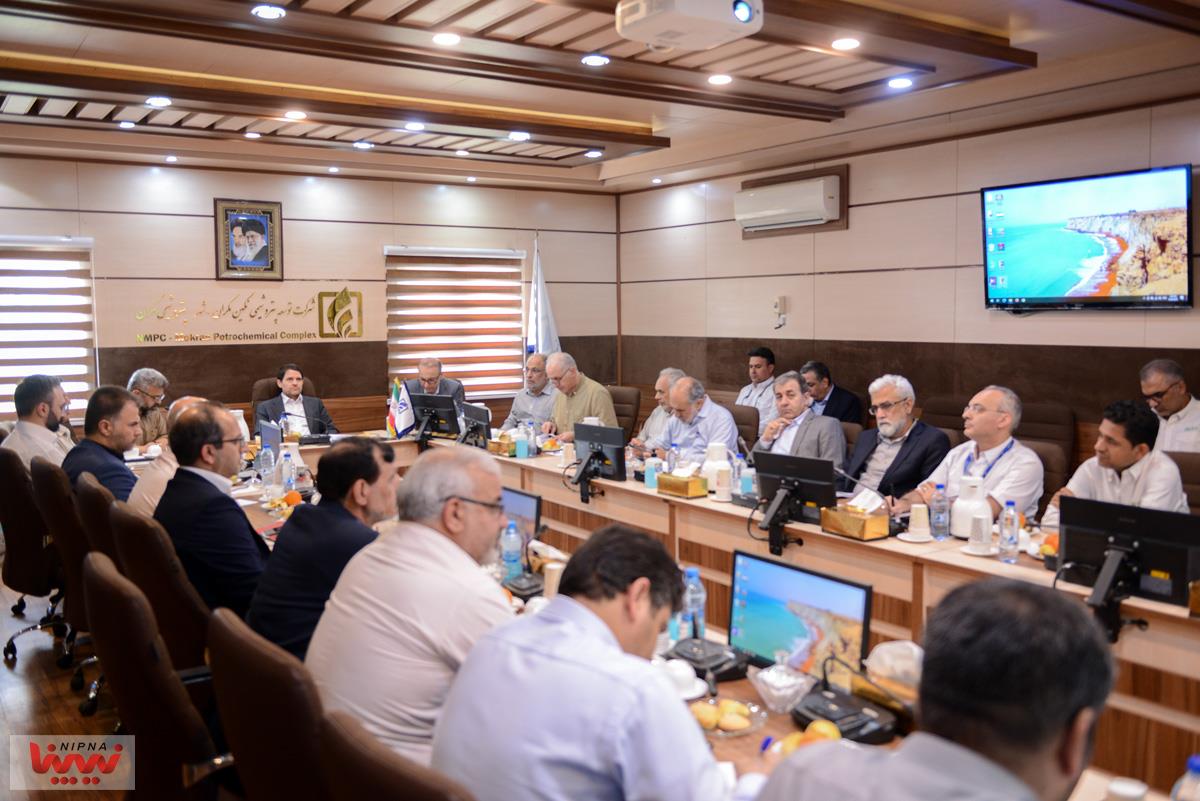 جلسه با مدیران طرح های پتروشیمی در منطقه مکران 13