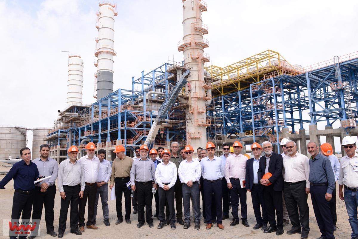 بازدید معاون وزیر نفت و مدیرعامل شرکت ملی صنایع پتروشیمی از طرح پتروشیمی بدر شرق 1