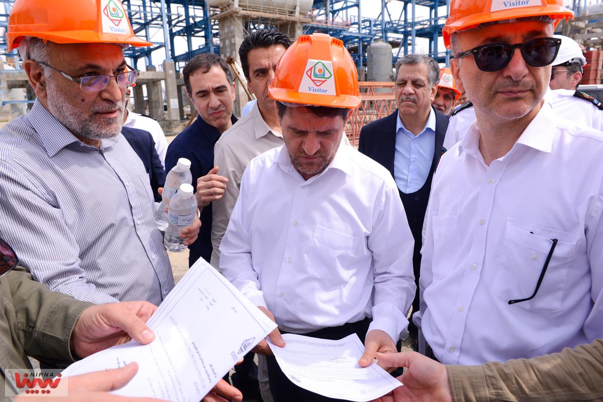 بازدید معاون وزیر نفت و مدیرعامل شرکت ملی صنایع پتروشیمی از طرح پتروشیمی بدر شرق 2