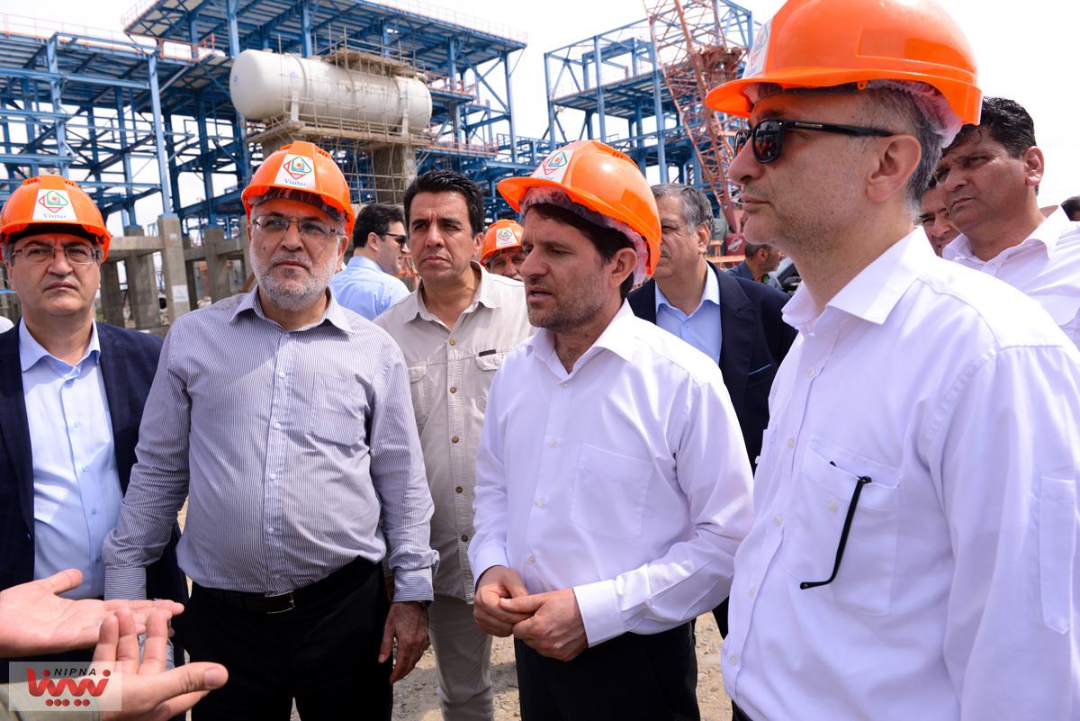 بازدید معاون وزیر نفت و مدیرعامل شرکت ملی صنایع پتروشیمی از طرح پتروشیمی بدر شرق 5