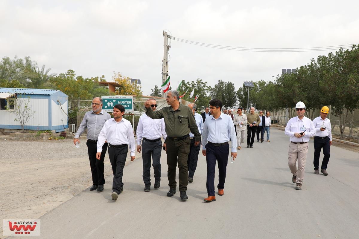 بازدید معاون وزیر نفت و مدیرعامل شرکت ملی صنایع پتروشیمی از طرح پتروشیمی بدر شرق 9