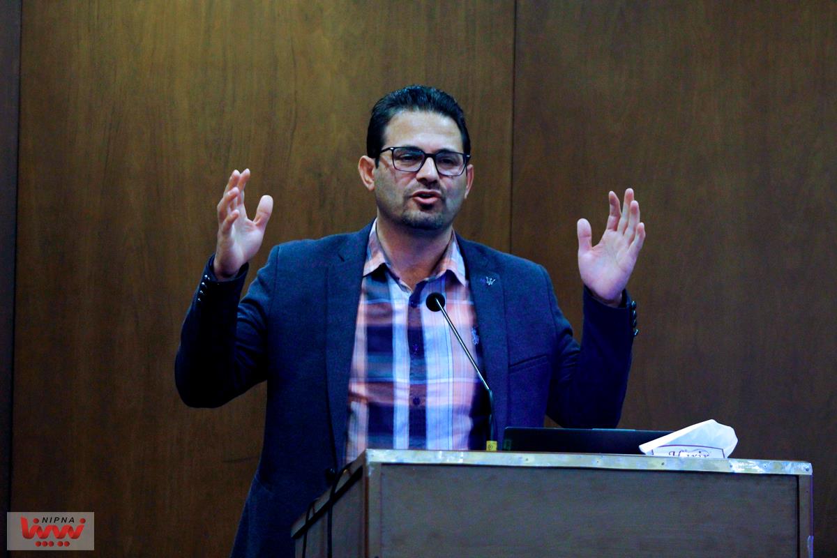 همایش تخصصی مدیریت کربن در صنعت پتروشیمی 17