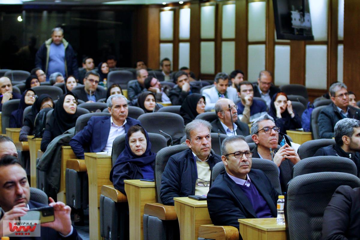 همایش تخصصی مدیریت کربن در صنعت پتروشیمی 26