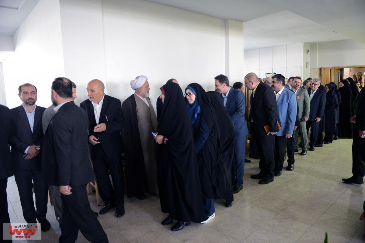 آیین دیدار نوروزی مدیرعامل شرکت ملی صنایع پتروشیمی با مدیران و کارکنان صنعت پتروشیمی برگزار شد 32