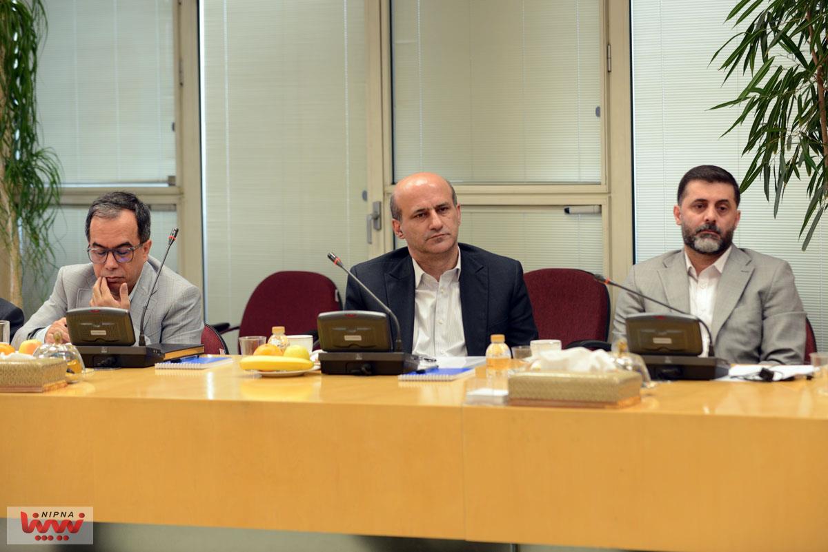 نشست مدیرعامل شرکت ملی صنایع پتروشیمی با مدیران عامل و نمایندگان هلدینگ های پتروشیمی 37