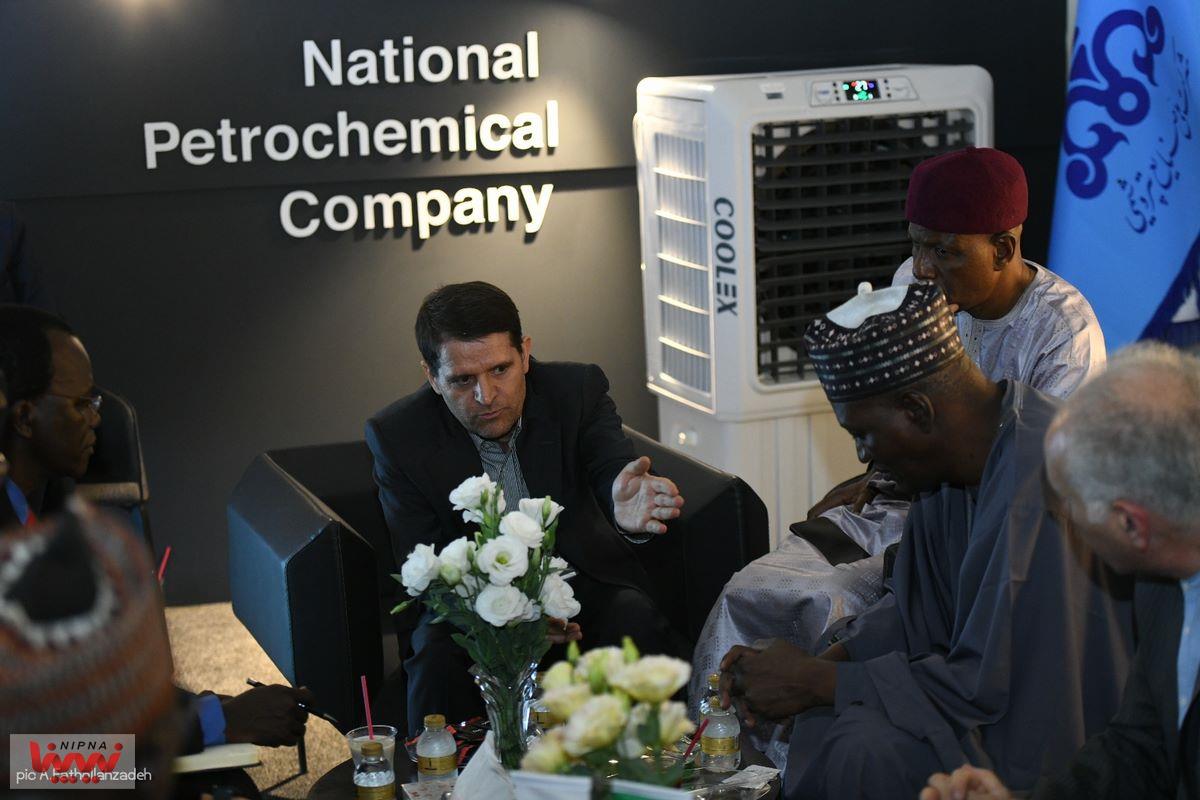 دیدار مدیرعامل شرکت ملی صنایع پتروشیمی با وزیر انرژی نیجر در حاشیه نمایشگاه ایران اکسپو 4