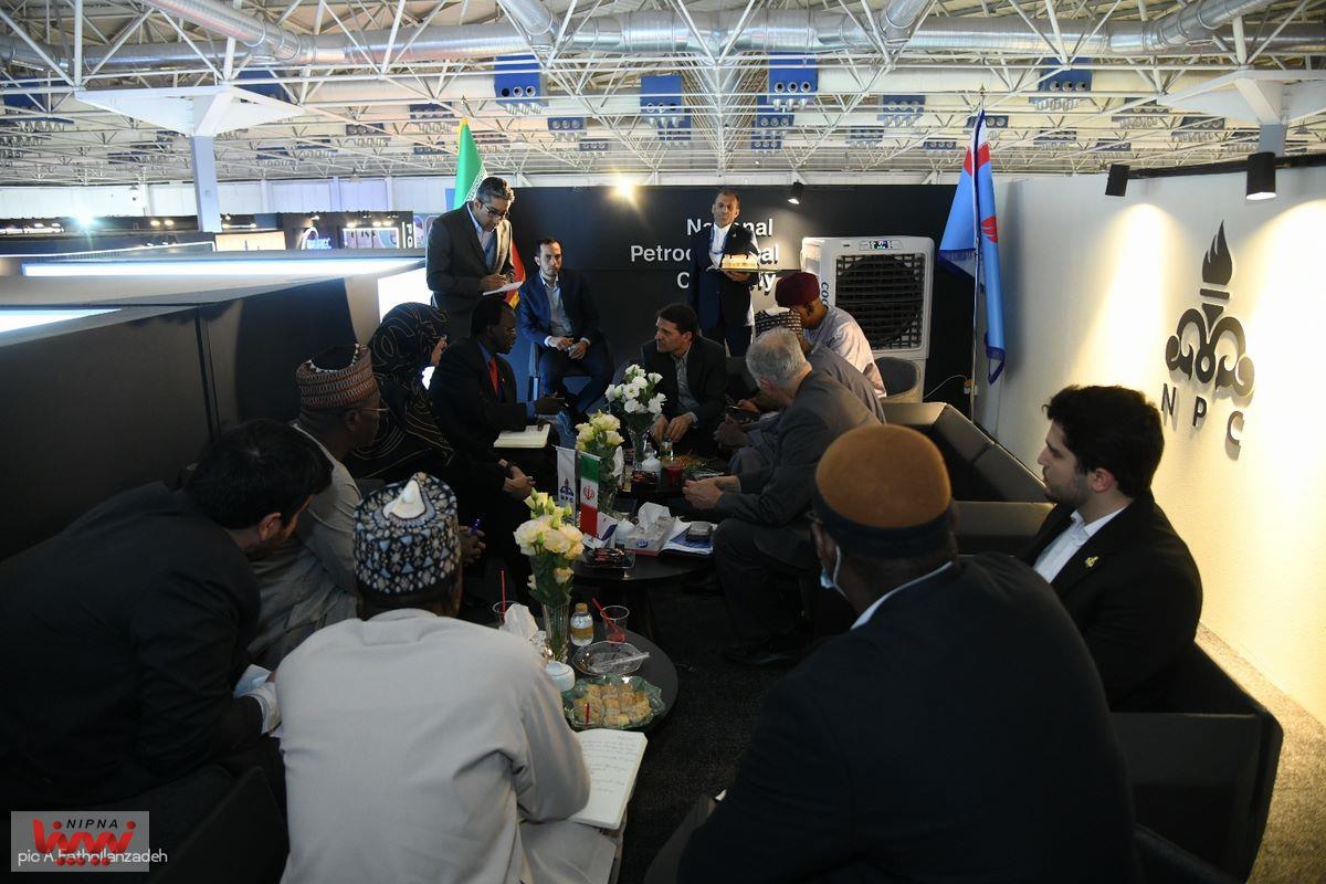 دیدار مدیرعامل شرکت ملی صنایع پتروشیمی با وزیر انرژی نیجر در حاشیه نمایشگاه ایران اکسپو 7
