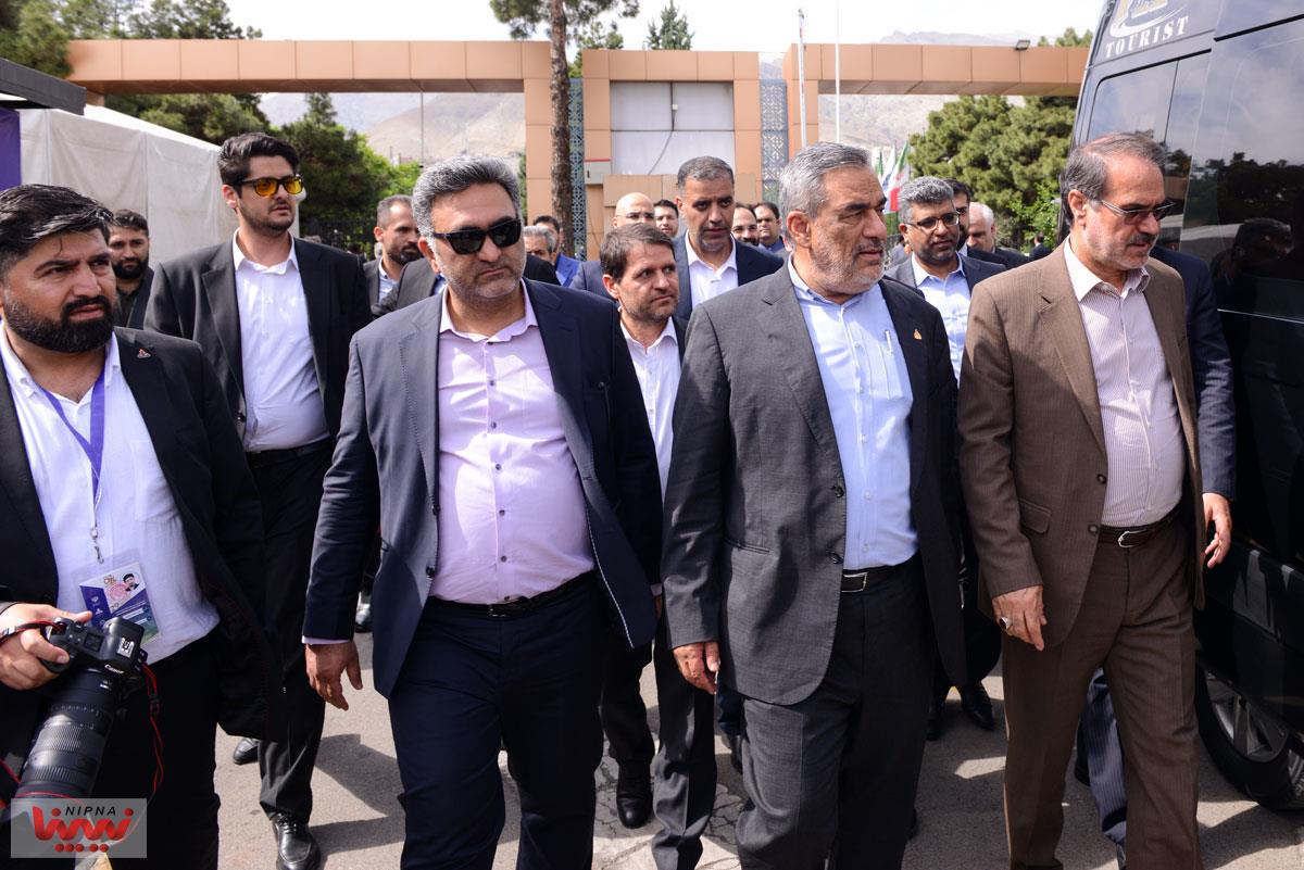 بازدید رئیس سازمان بازرسی کل کشور با حضور معاونین وزیر نفت از بیست و نهمین نمایشگاه نفت،گاز،پالایش و پتروشیمی 21